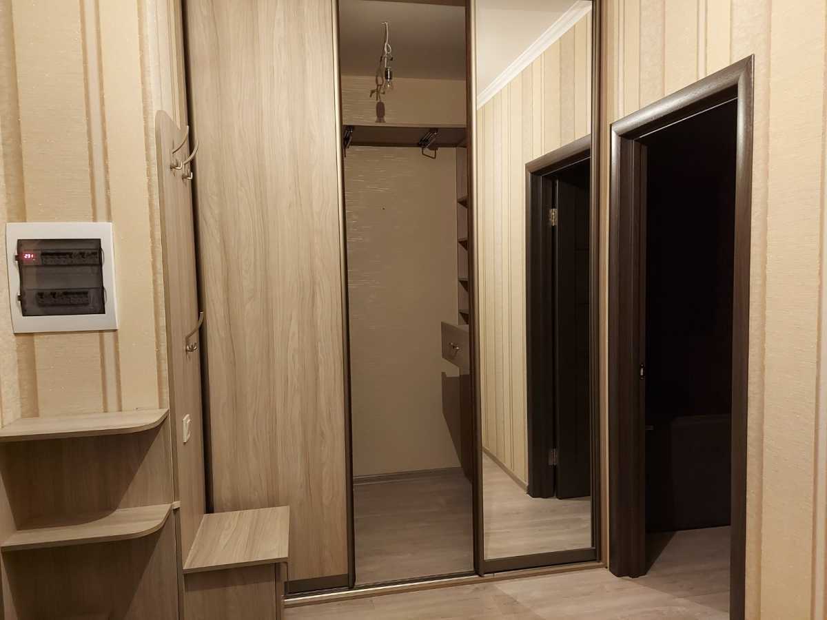 Продаж 1-кімнатної квартири 50 м², Михайла Донця вул., Драгоманова, 2А
