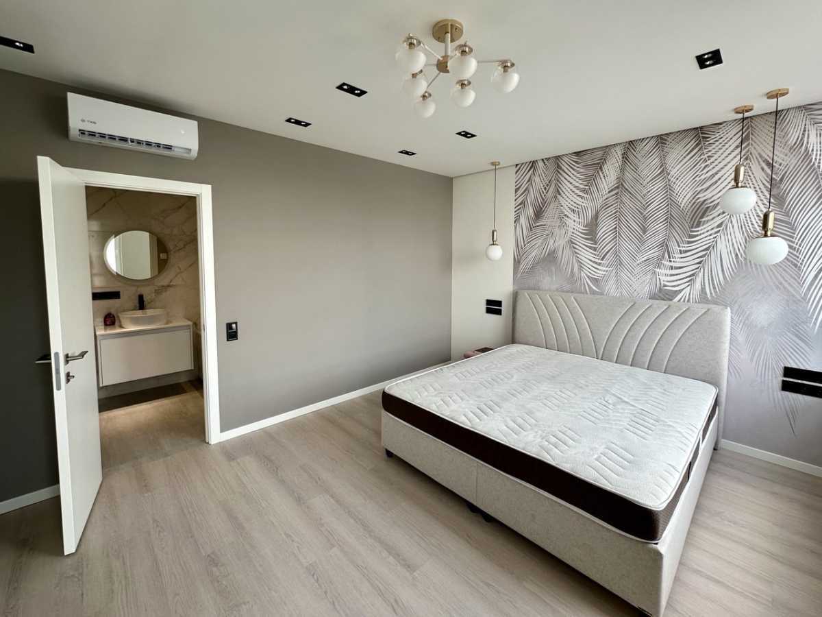 Аренда 3-комнатной квартиры 78 м², Салютная ул., 2