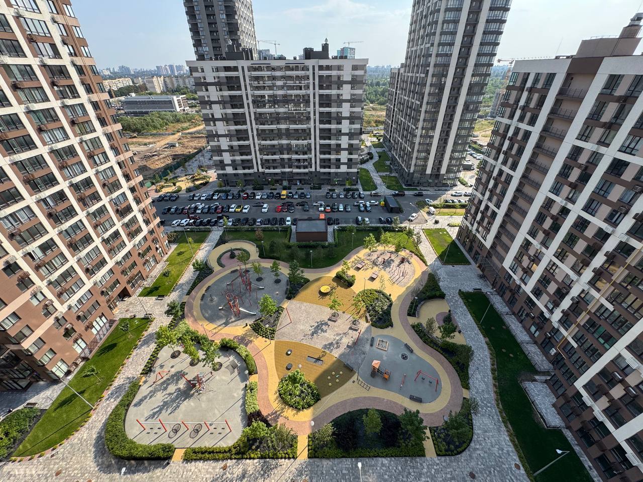 Продажа 2-комнатной квартиры 69 м², Александра Олеся ул., 4