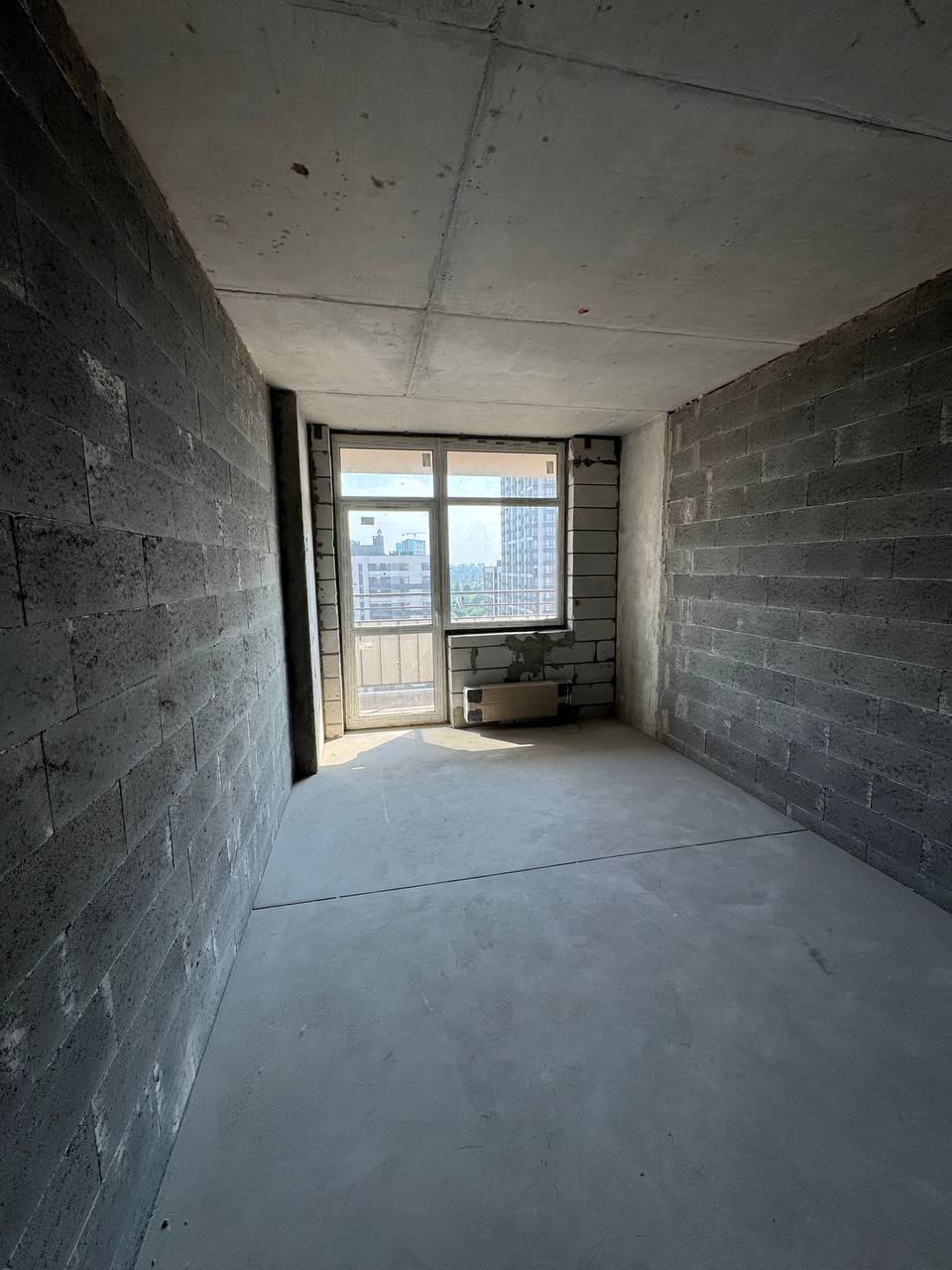 Продажа 2-комнатной квартиры 69 м², Александра Олеся ул., 4