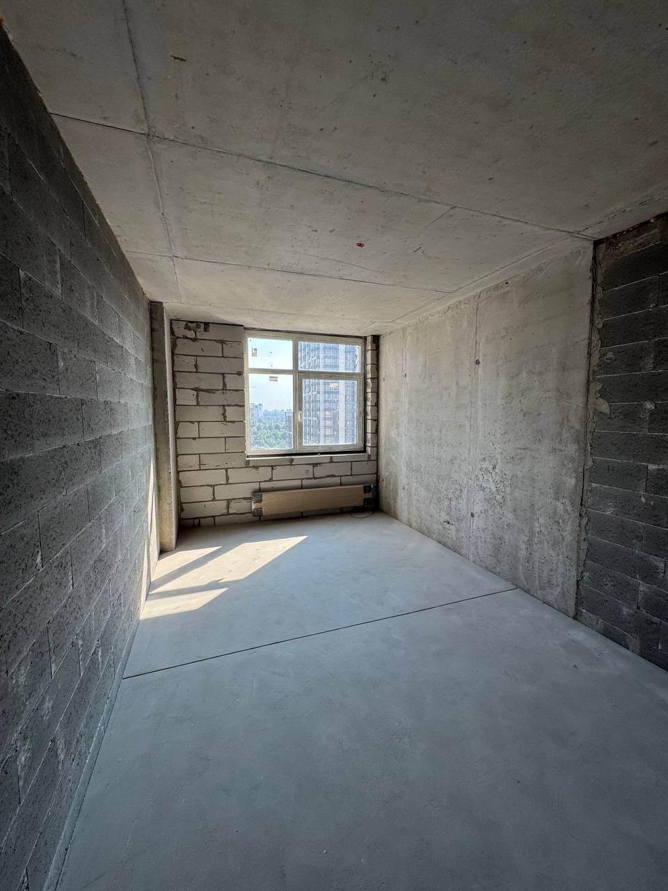 Продажа 2-комнатной квартиры 69 м², Александра Олеся ул., 4