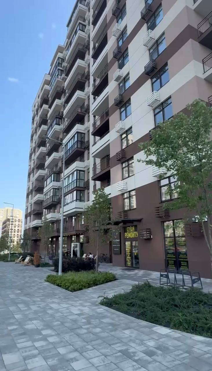Продажа 2-комнатной квартиры 69 м², Александра Олеся ул., 4