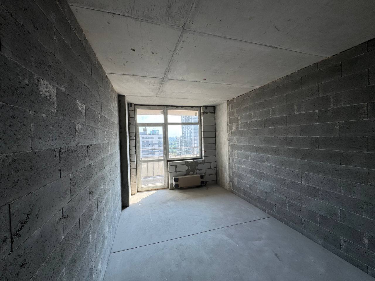 Продажа 2-комнатной квартиры 69 м², Александра Олеся ул., 4