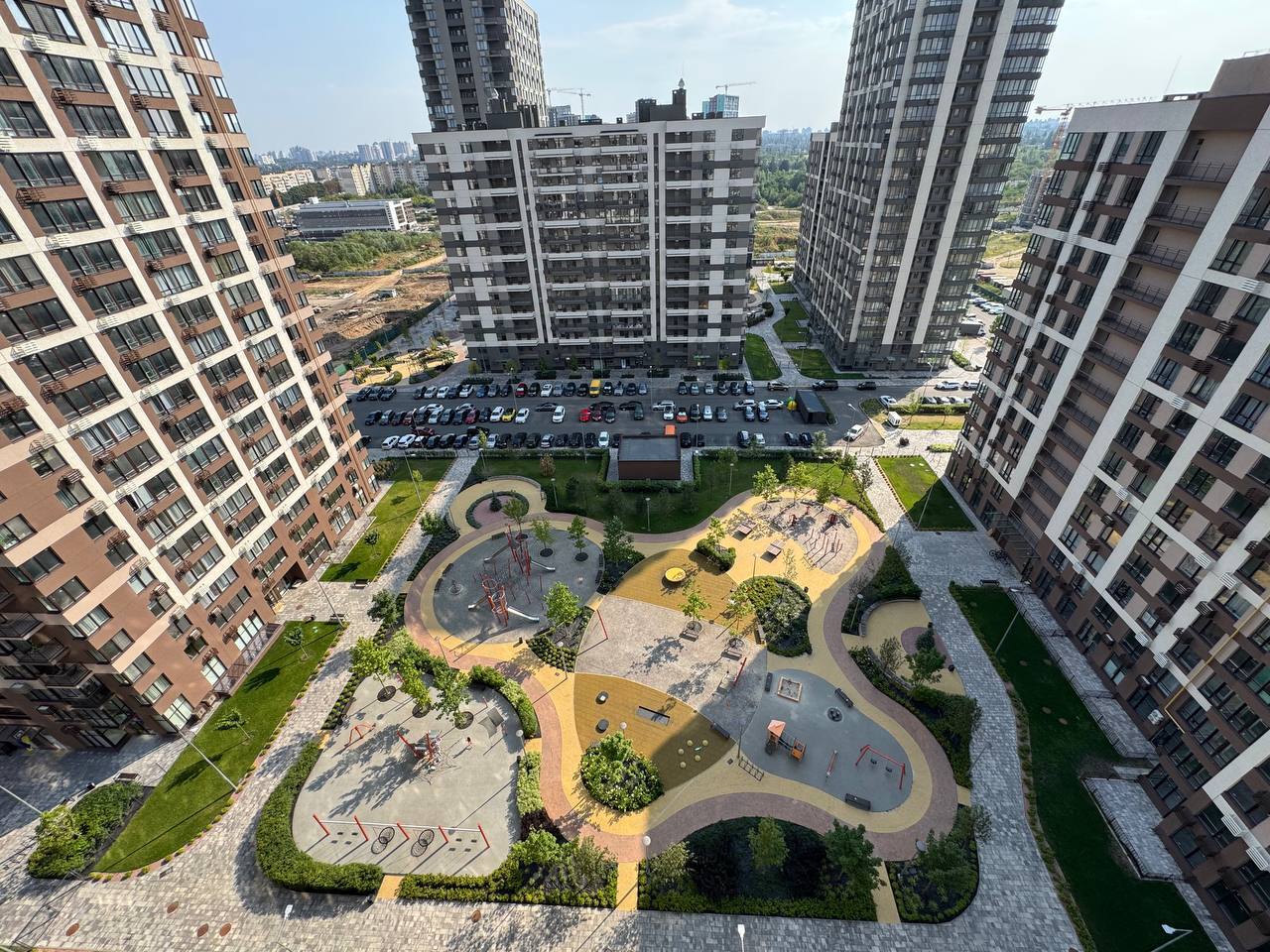 Продажа 2-комнатной квартиры 69 м², Александра Олеся ул., 4