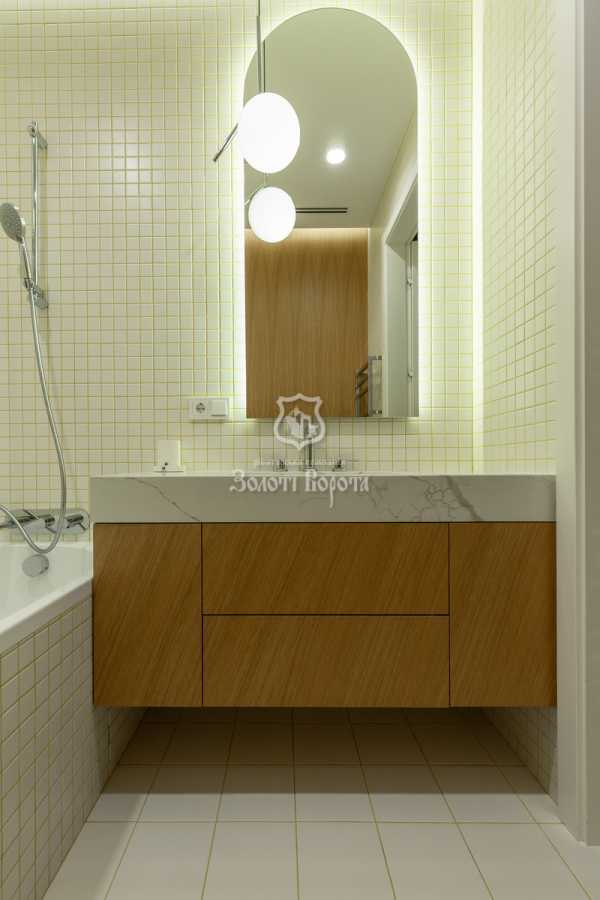 Продаж 3-кімнатної квартири 160 м², Буслівська вул., 12