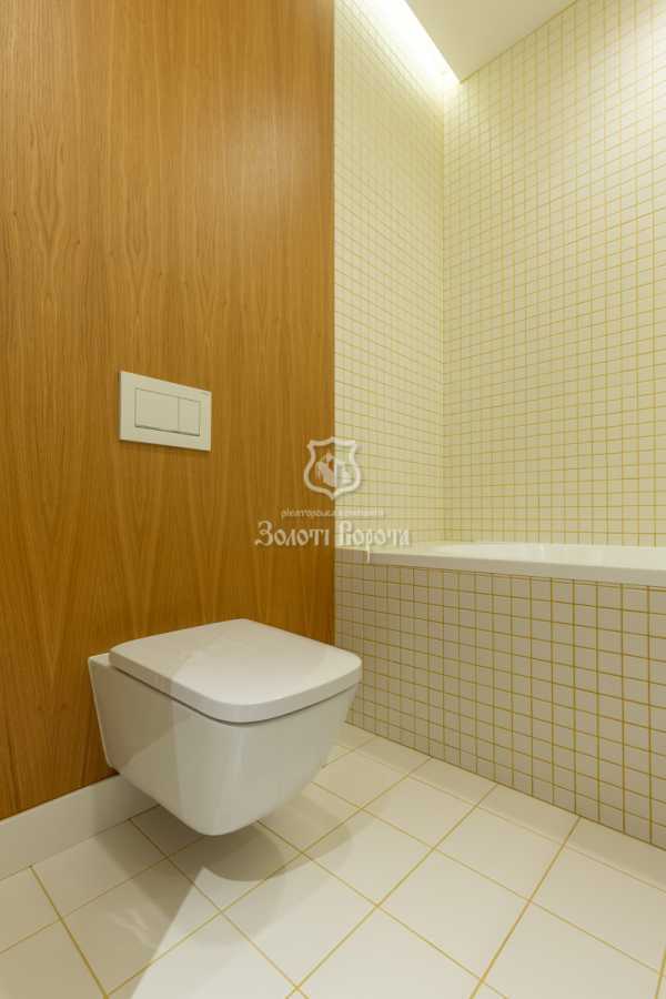 Продаж 3-кімнатної квартири 160 м², Буслівська вул., 12