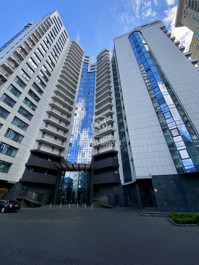 Продаж 3-кімнатної квартири 160 м², Буслівська вул., 12