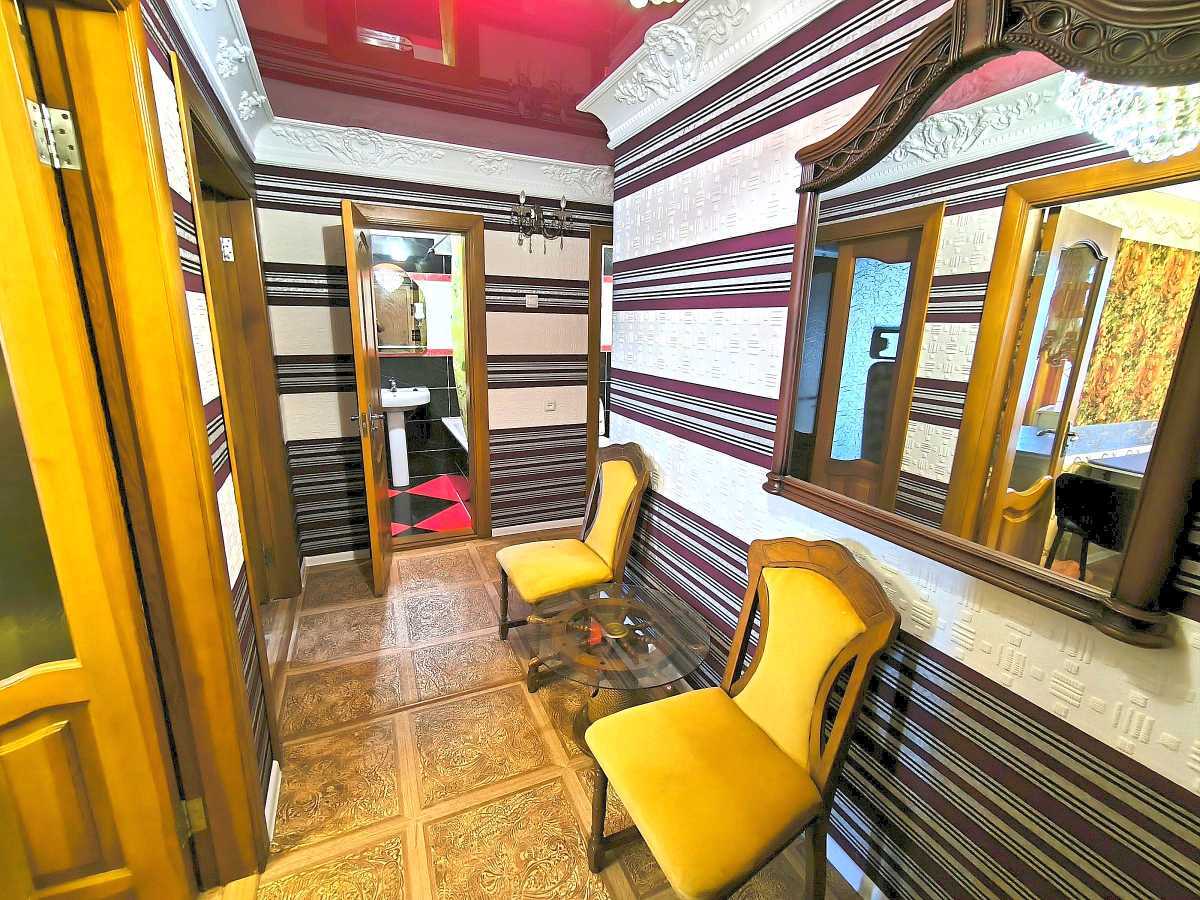 Продаж 2-кімнатної квартири 49.5 м², Комсомольська