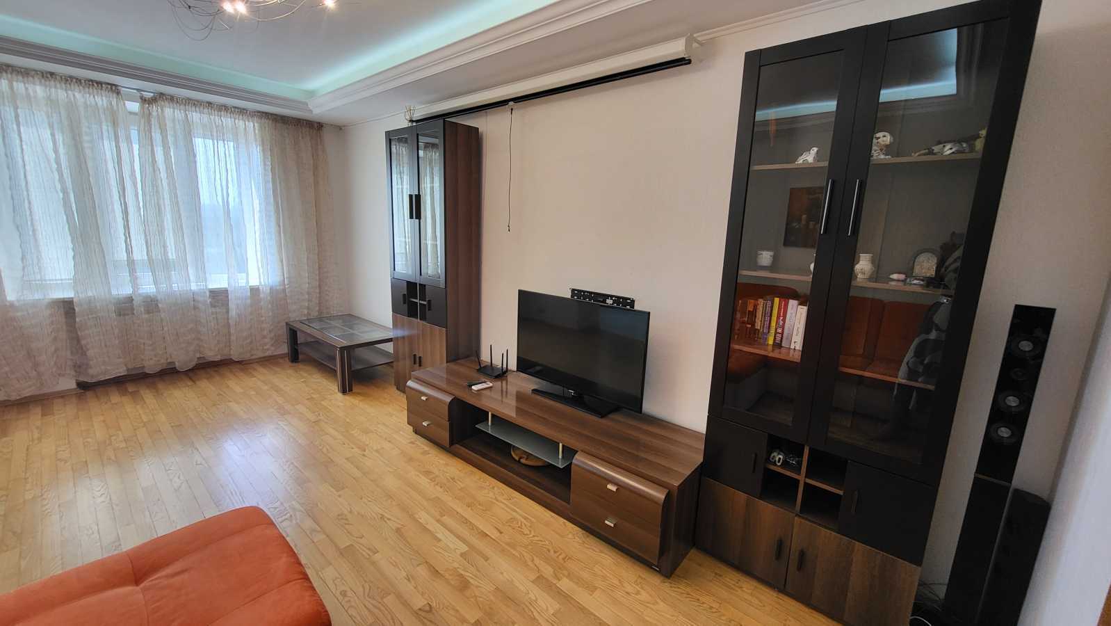 Аренда 4-комнатной квартиры 112 м², Никольско-Слободская ул., 6В