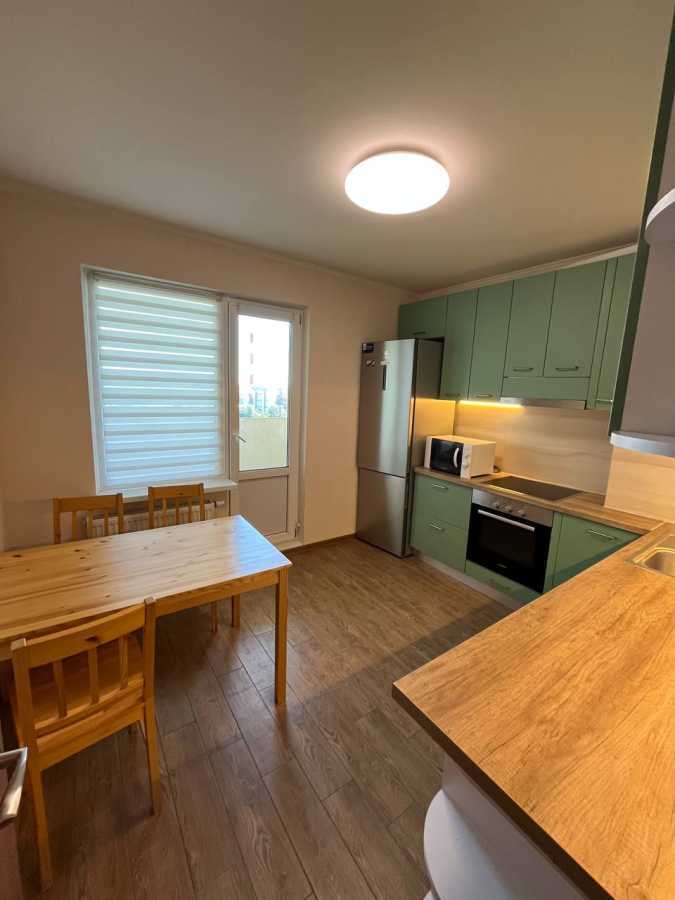 Продаж 1-кімнатної квартири 49 м², Ревуцького вул., 54