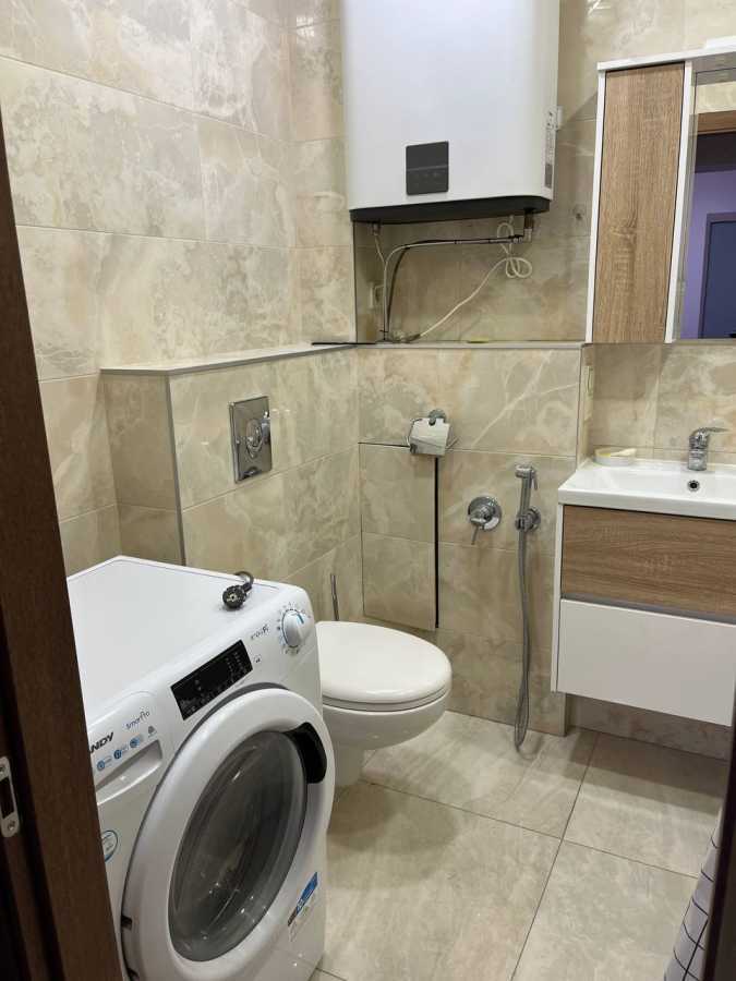 Продаж 1-кімнатної квартири 49 м², Ревуцького вул., 54