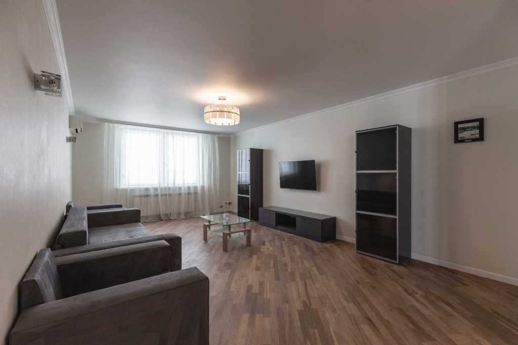 Оренда 4-кімнатної квартири 152 м², Єлизавети Чавдар вул., 3