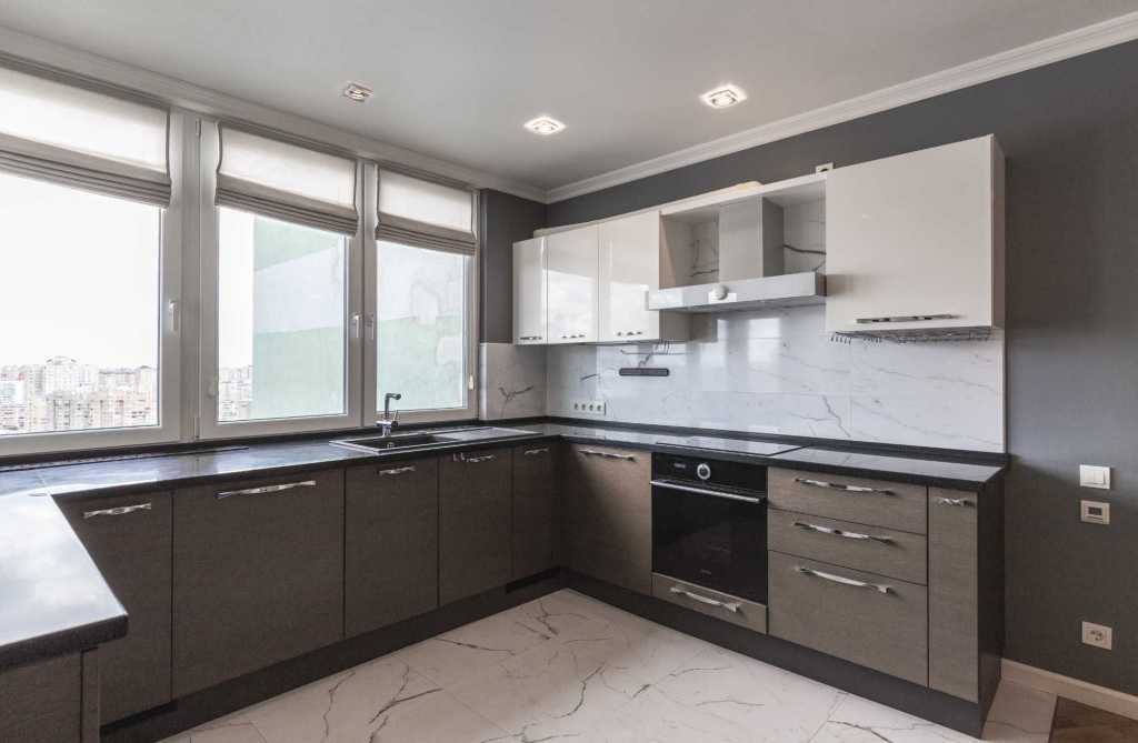 Оренда 4-кімнатної квартири 152 м², Єлизавети Чавдар вул., 3