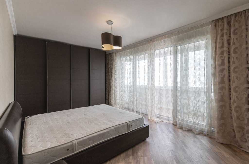 Оренда 4-кімнатної квартири 152 м², Єлизавети Чавдар вул., 3
