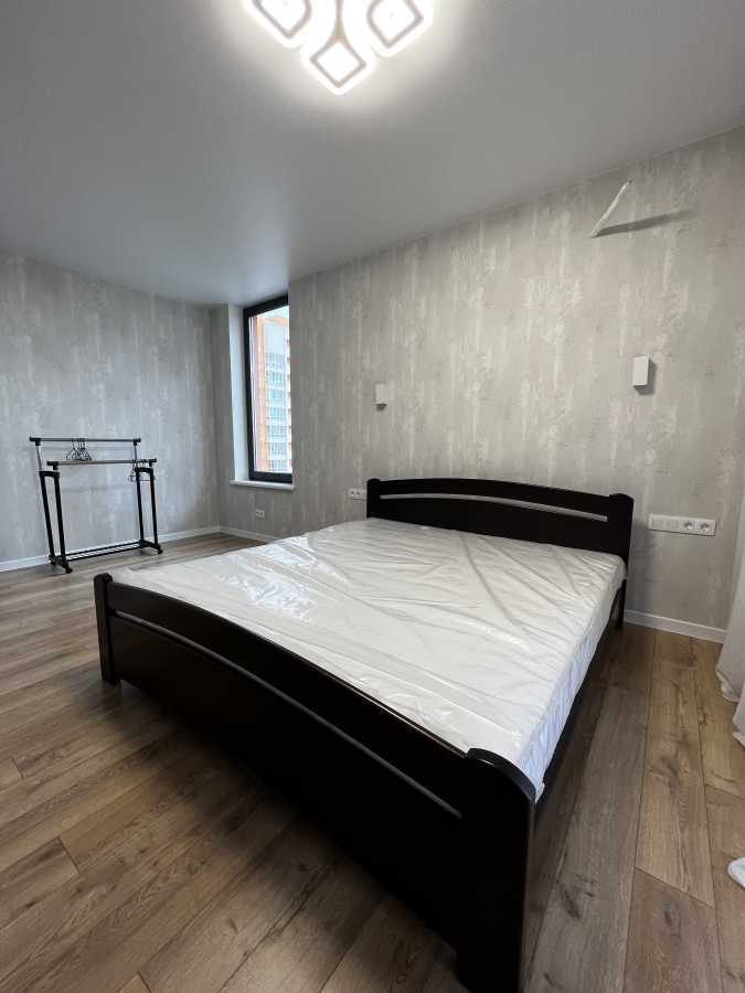 Оренда 1-кімнатної квартири 70 м², Берестейський, 66