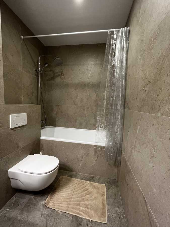 Оренда 1-кімнатної квартири 70 м², Берестейський, 66