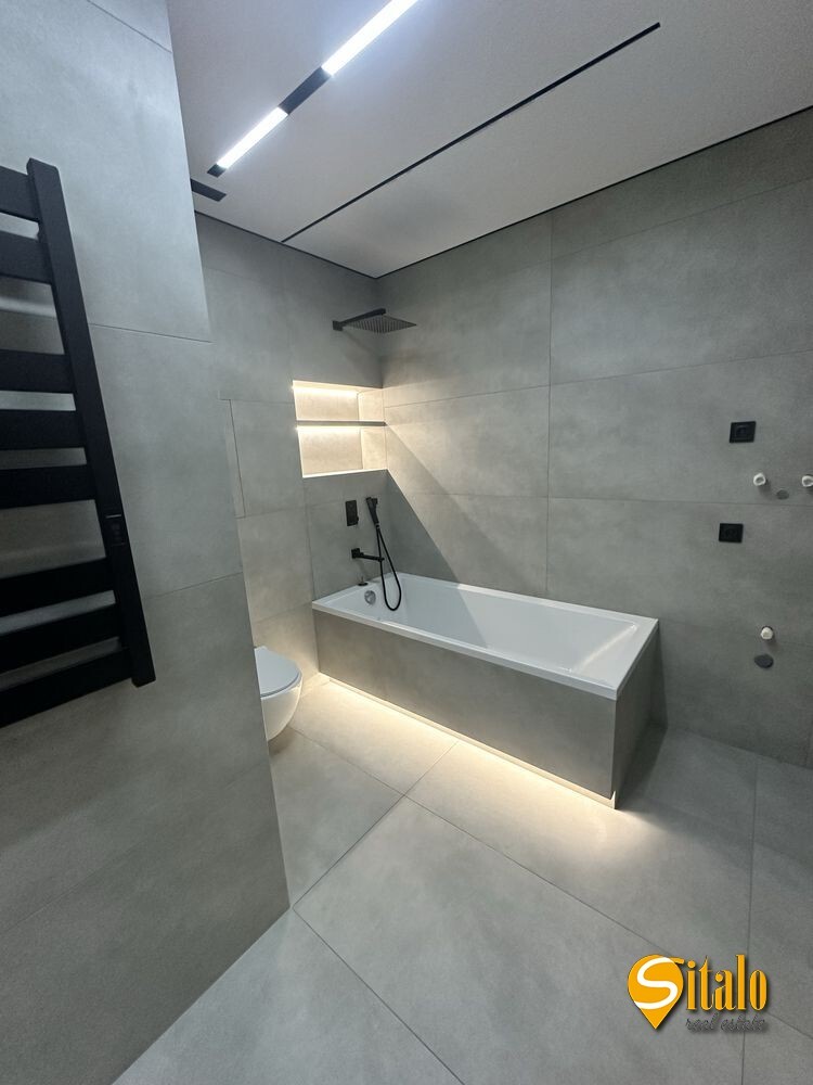 Продажа 2-комнатной квартиры 65 м², Днепровская наб., 18А