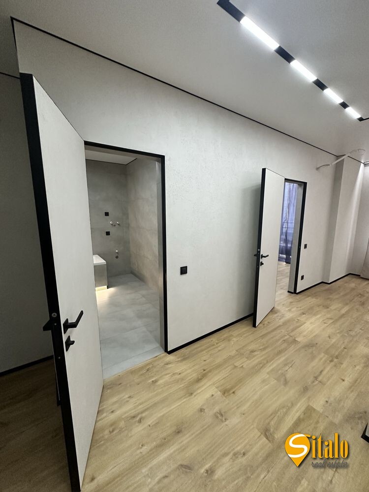 Продажа 2-комнатной квартиры 65 м², Днепровская наб., 18А