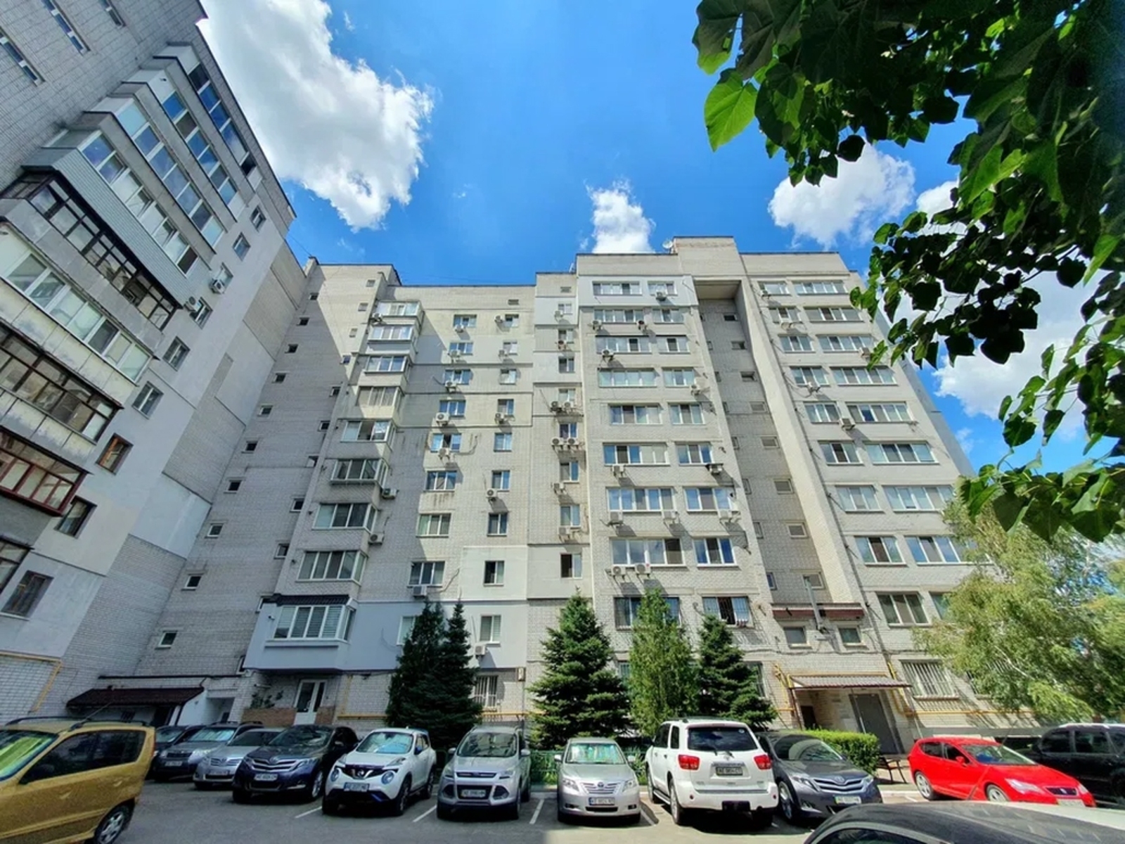 Продажа 3-комнатной квартиры 88 м², Артековская ул., 14