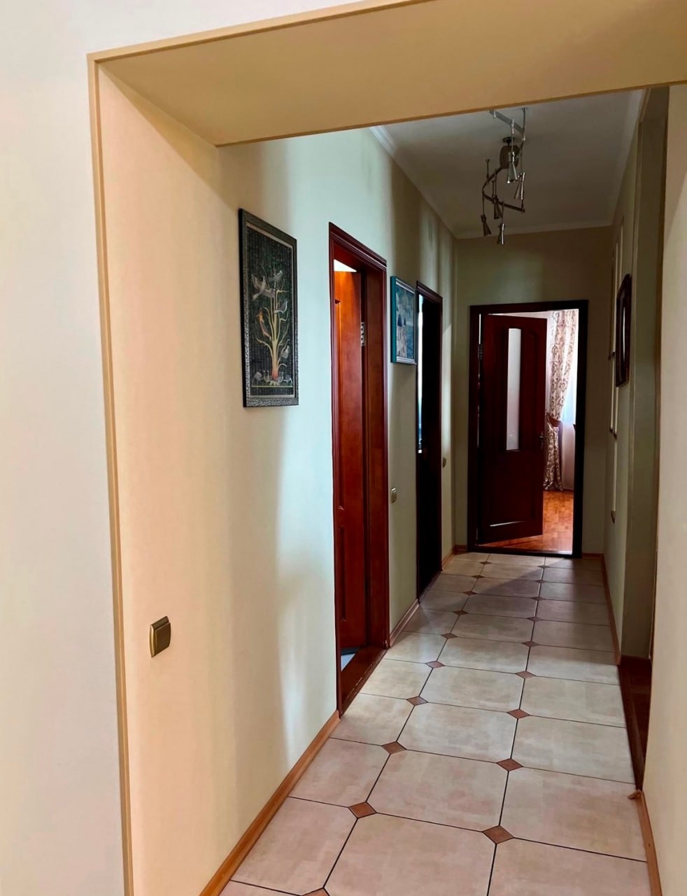 Продажа 3-комнатной квартиры 88 м², Артековская ул., 14
