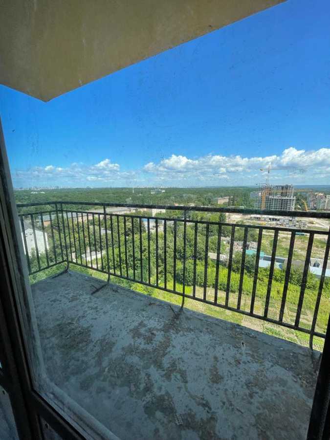 Продаж 3-кімнатної квартири 80 м², Метрологічна вул., 148