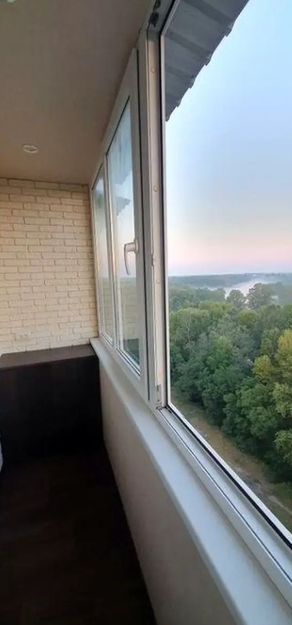 Продажа 3-комнатной квартиры 65 м², Высоцкого ул.