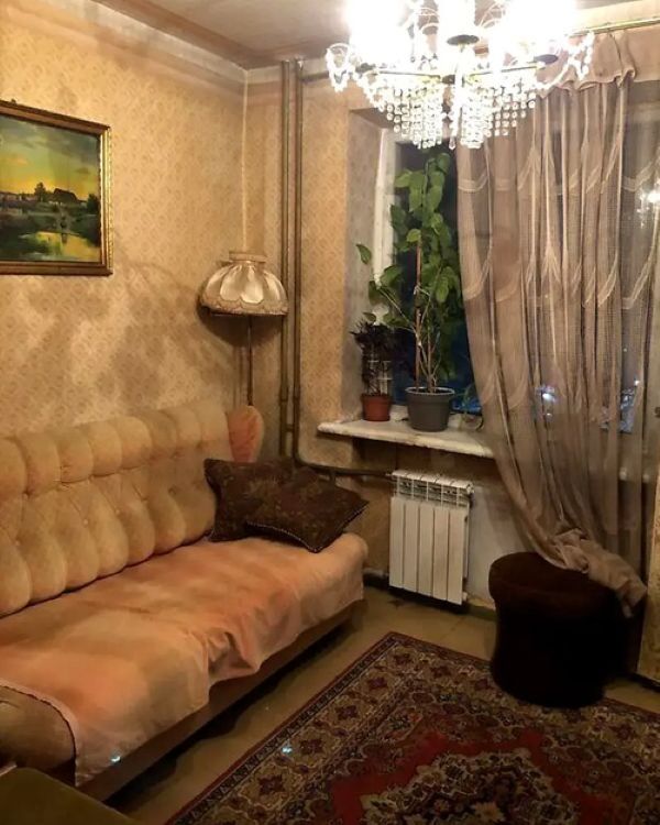 Продажа 3-комнатной квартиры 70 м², Александра Поля просп., 42