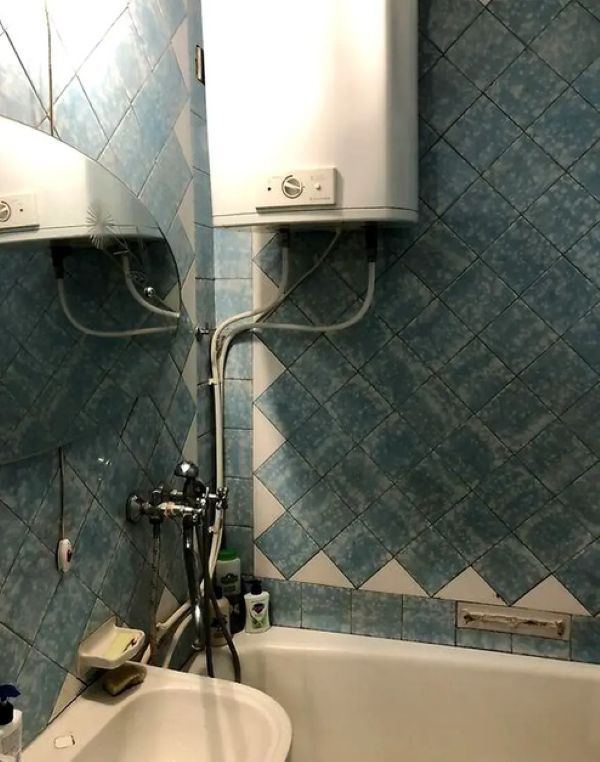 Продажа 3-комнатной квартиры 70 м², Александра Поля просп., 42