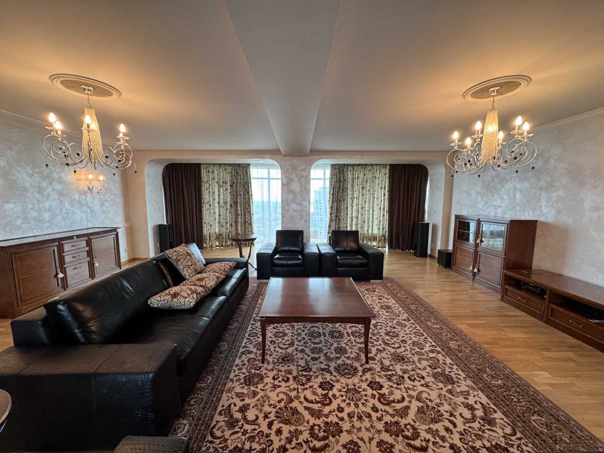 Аренда 4-комнатной квартиры 288 м², Зверинецкая ул., 59