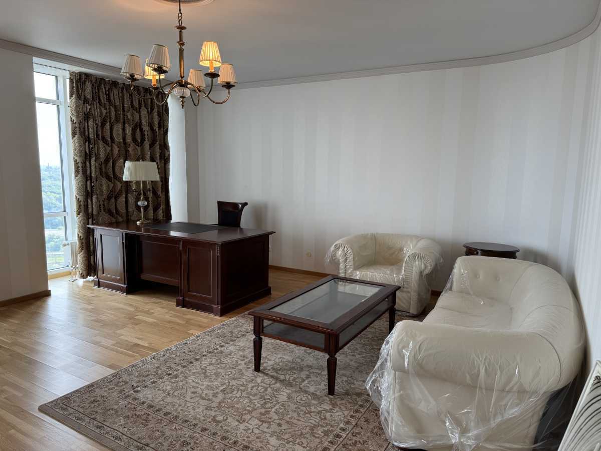 Аренда 4-комнатной квартиры 288 м², Зверинецкая ул., 59