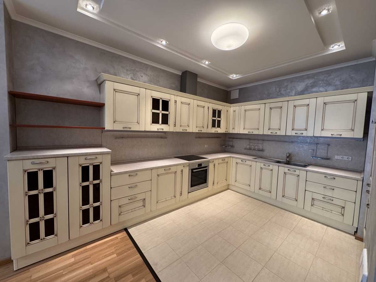 Аренда 4-комнатной квартиры 288 м², Зверинецкая ул., 59