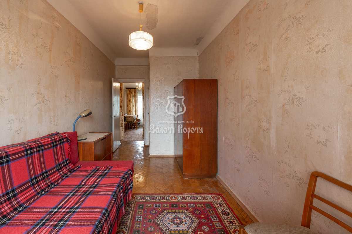 Продажа 2-комнатной квартиры 45.9 м², Строителей ул., 12
