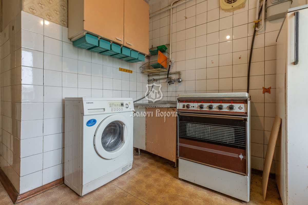 Продажа 2-комнатной квартиры 45.9 м², Строителей ул., 12