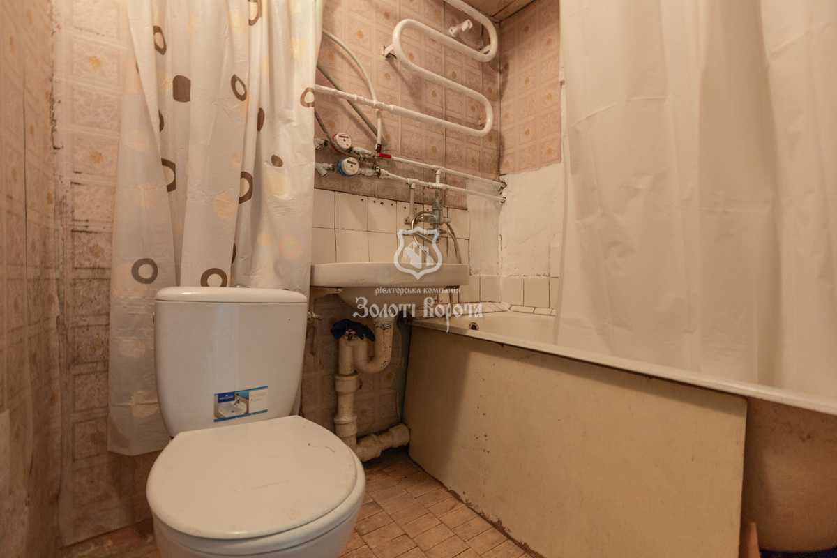 Продажа 2-комнатной квартиры 45.9 м², Строителей ул., 12