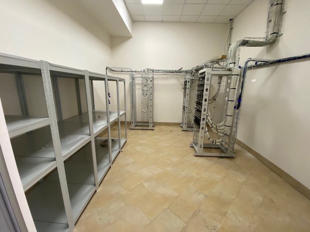 Аренда офиса 650 м², Глубочицкая ул.