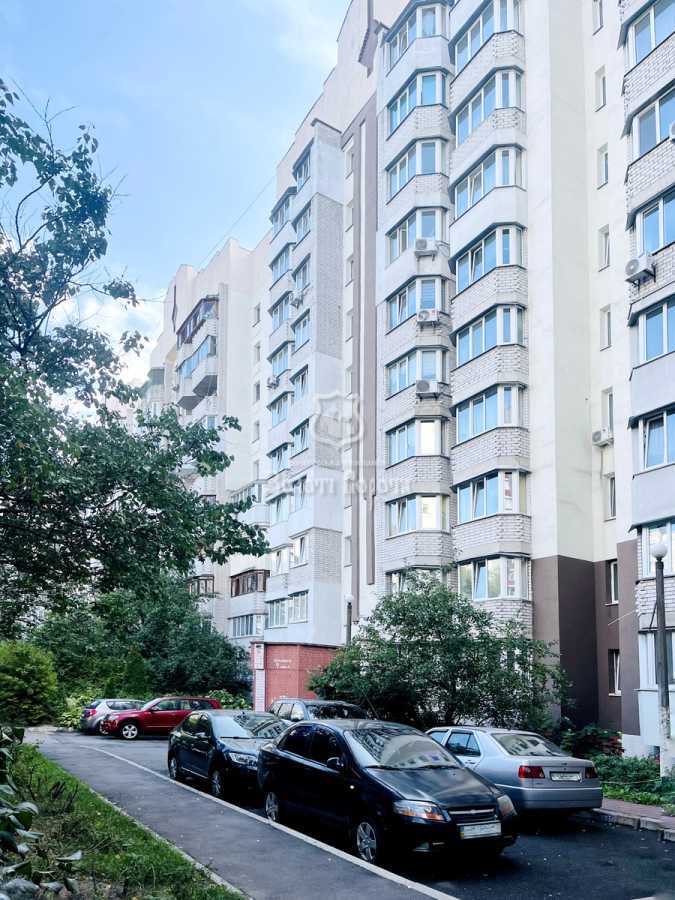 Продажа 5-комнатной квартиры 104.4 м², Степана Ковнира ул., Рудницького, 9к3