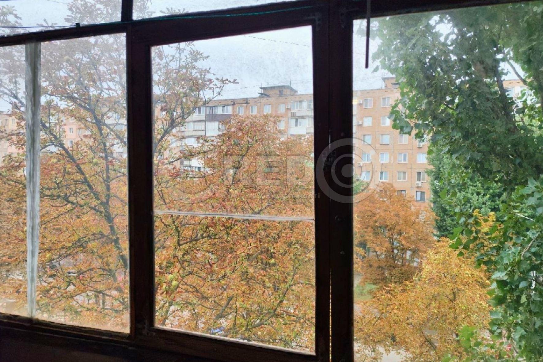 Продажа 4-комнатной квартиры 60.5 м², Мира просп.