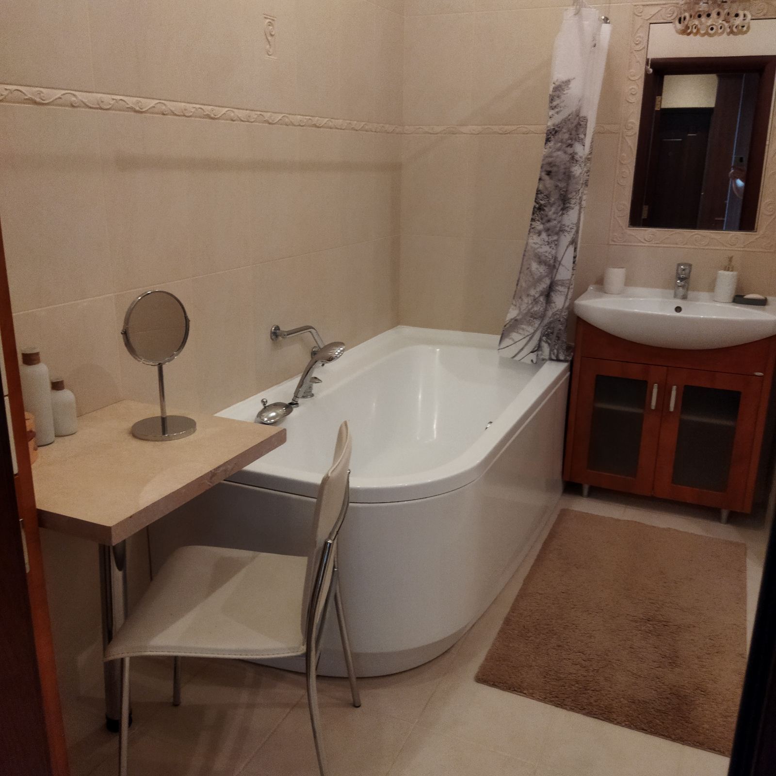 Аренда 2-комнатной квартиры 85.5 м², Евгения Коновальца ул., 32Б