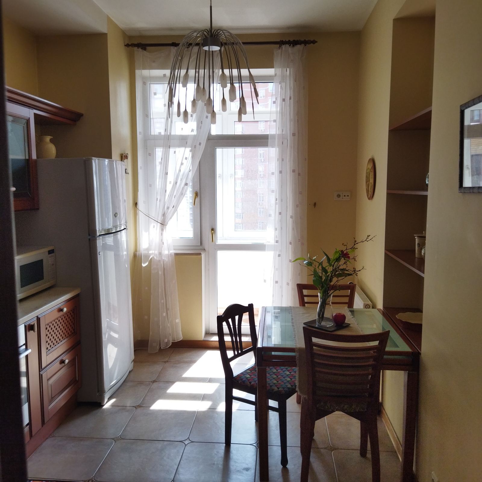 Аренда 2-комнатной квартиры 85.5 м², Евгения Коновальца ул., 32Б