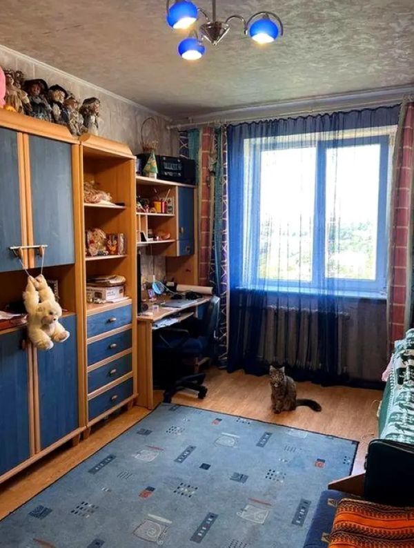 Продажа 3-комнатной квартиры 72 м², Александра Поля просп., 44