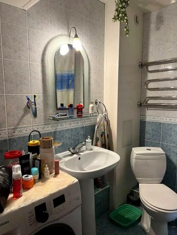 Продажа 3-комнатной квартиры 72 м², Александра Поля просп., 44
