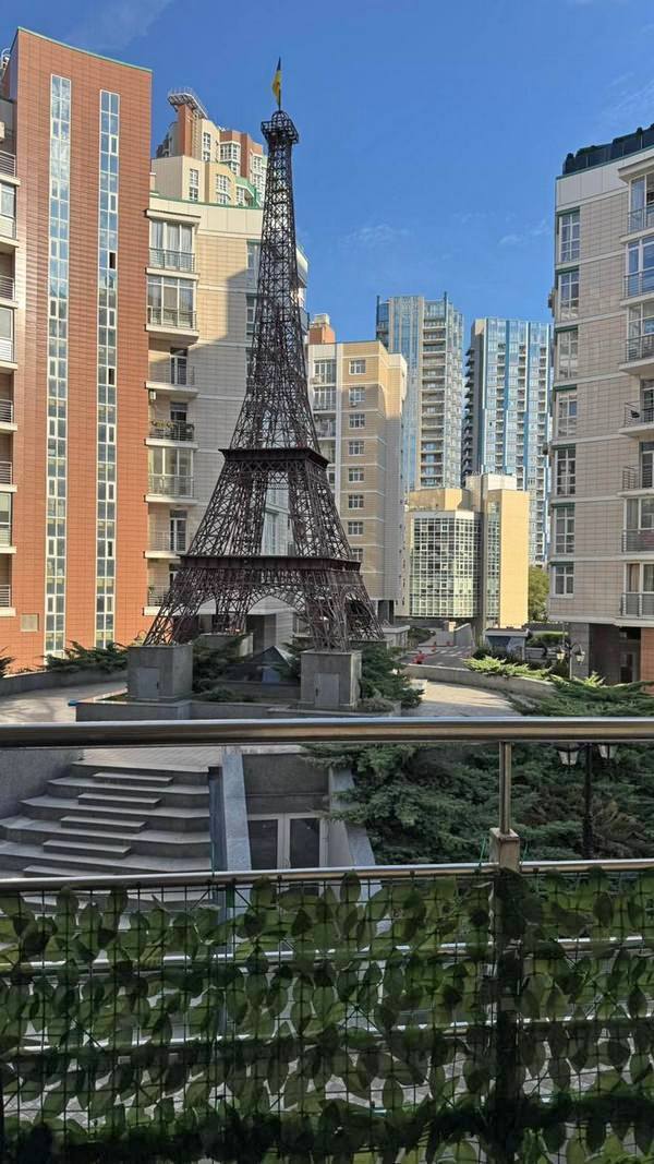 Аренда студии 55 м², Василия Тютюнника ул., 51/1А