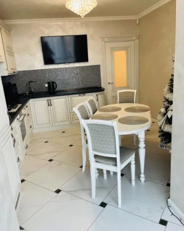 Продажа 2-комнатной квартиры 67 м², Владимирская ул.