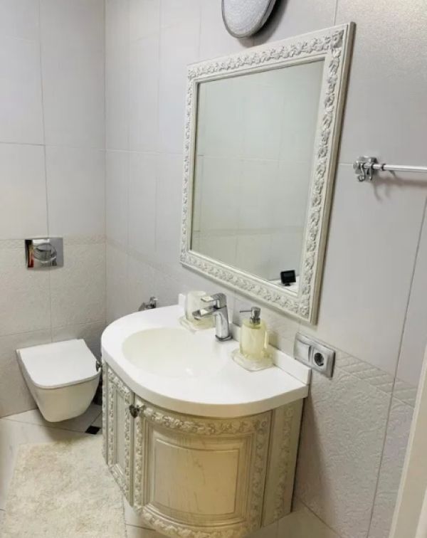 Продажа 2-комнатной квартиры 67 м², Владимирская ул.