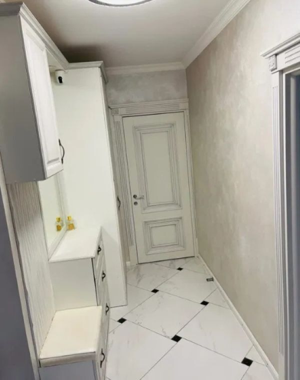 Продажа 2-комнатной квартиры 67 м², Владимирская ул.