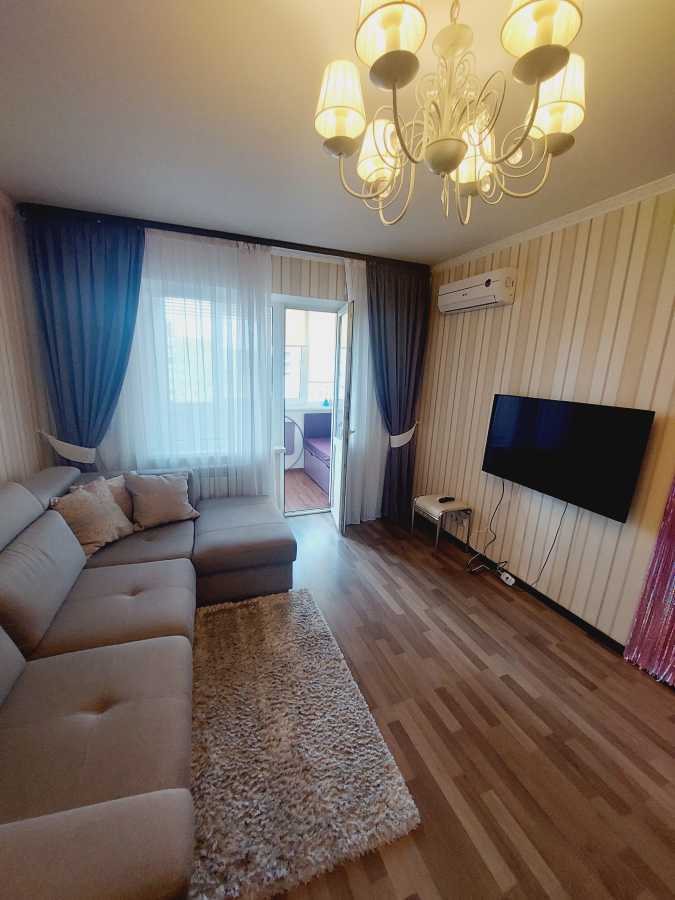 Продажа 2-комнатной квартиры 53 м², Ревуцкого ул., 18