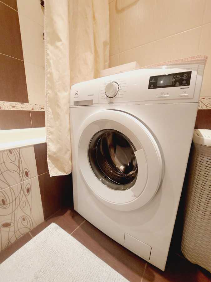 Продажа 2-комнатной квартиры 53 м², Ревуцкого ул., 18