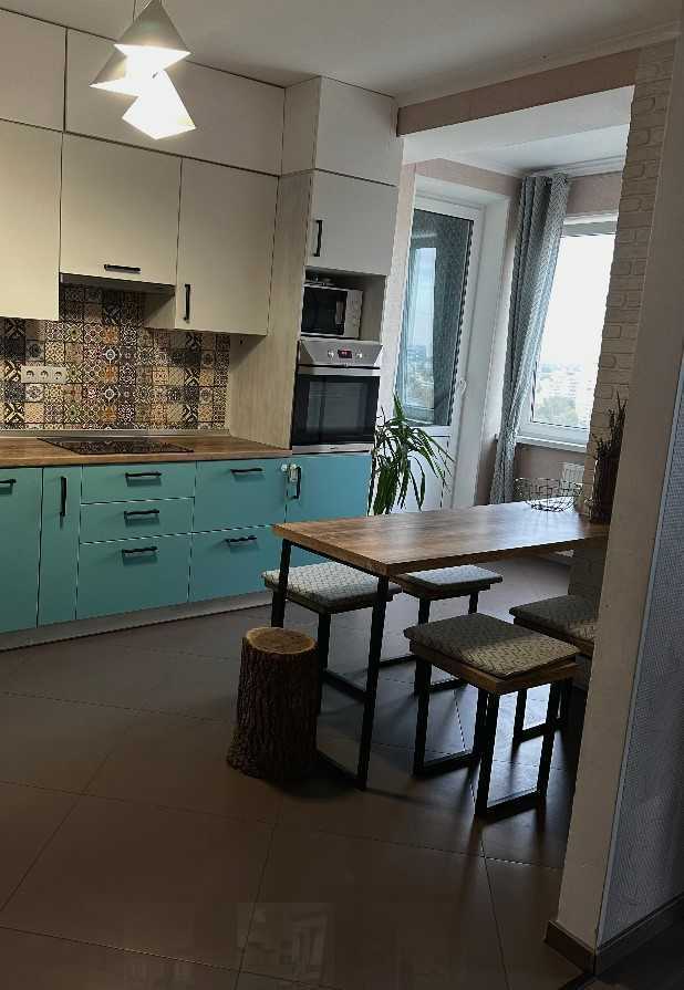 Оренда 2-кімнатної квартири 93 м², Макіївський пров., 10Б