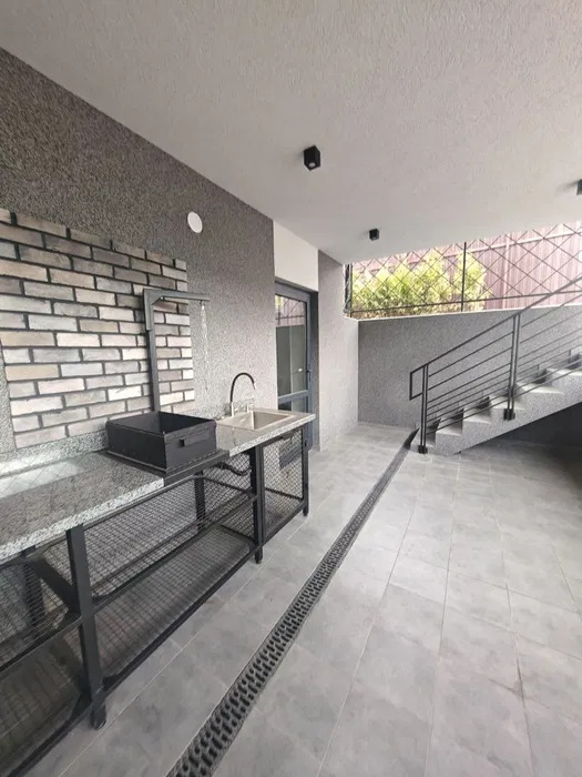 Аренда дома 180 м², Ветряные Горы ул.
