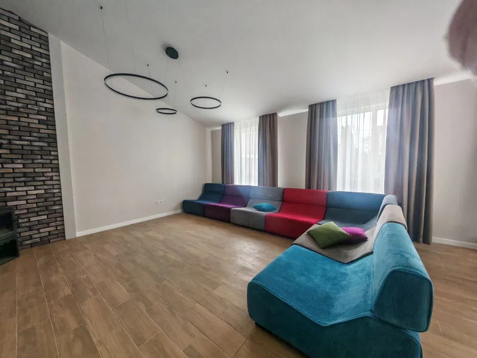 Аренда дома 180 м², Ветряные Горы ул.